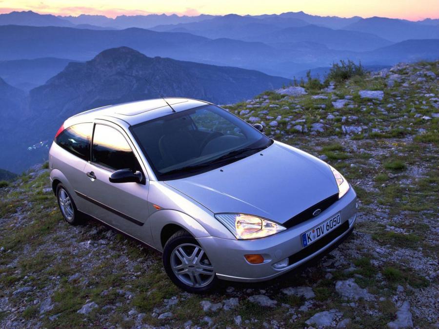  Ford Focus 3-Door 1998 года  (фото 3 из 21)